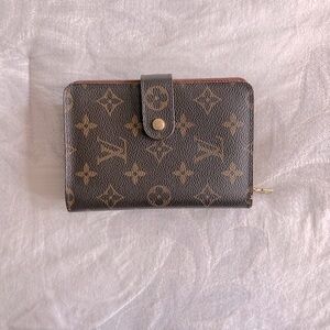 Authentic Louis Vuitton Monogram Wallet